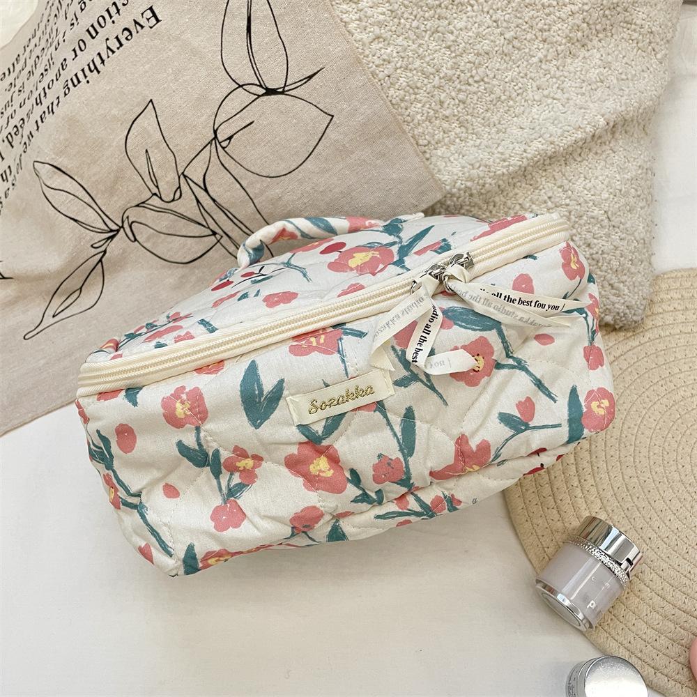 New Portable Travel Bag, Large-capacity Toilet Bag, Women's Lipstick Storage, Skin Care Product Storage Bag, Cosmetic Bag.