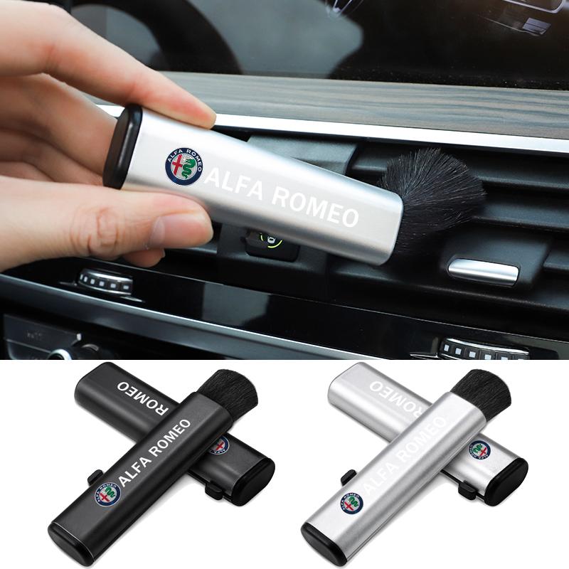JKQDU1 Car Retractable Air Outlet Cleaning Brush Dust Small Soft Brush For Alfa Romeo Giulietta GT 147 159 156 166 Mito Giulia Tonale
