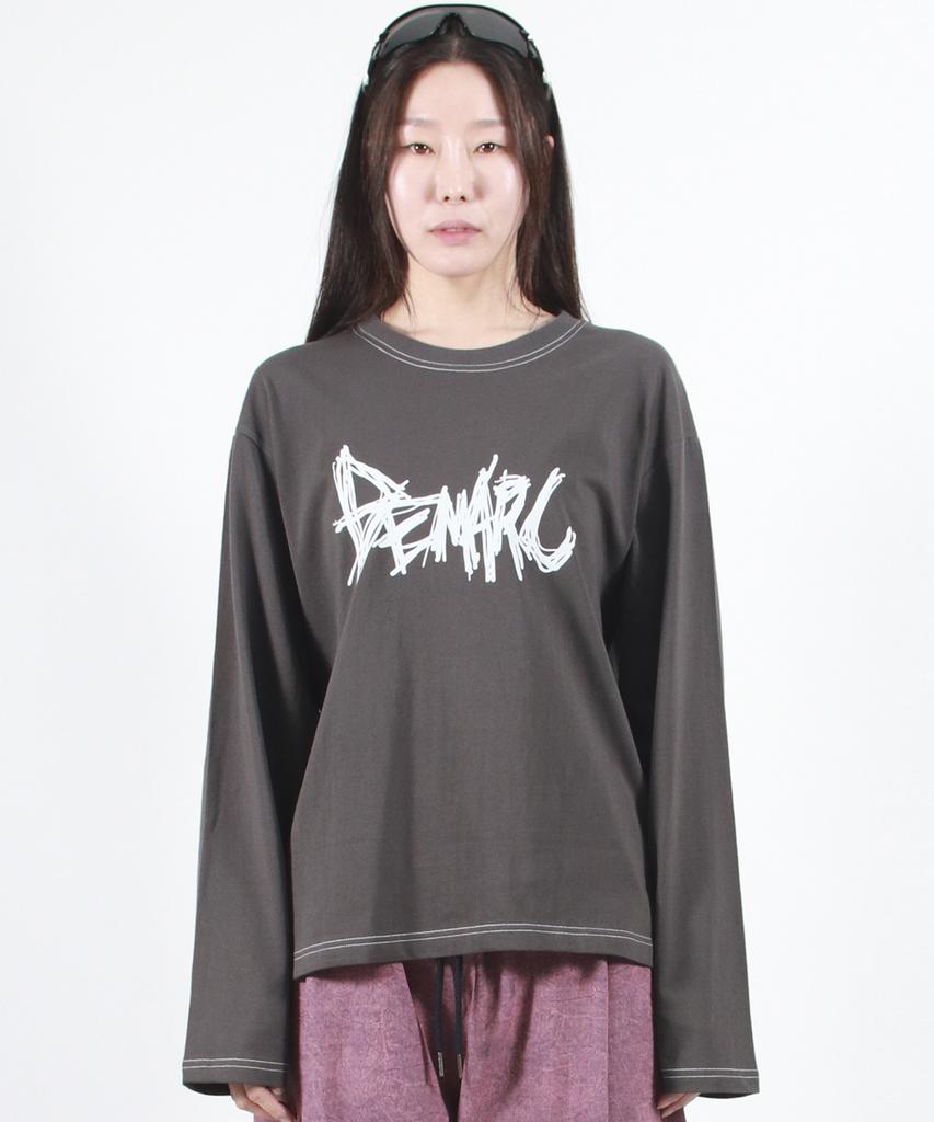 Deumakeu Graffiti Logo Text Boxy Long Sleeve - Charcoal