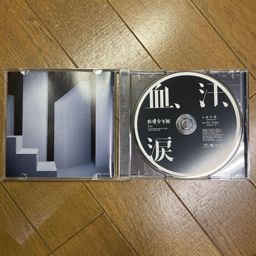 [USED] BTS Blood Sweat Tears CD K-POP Korean Idol