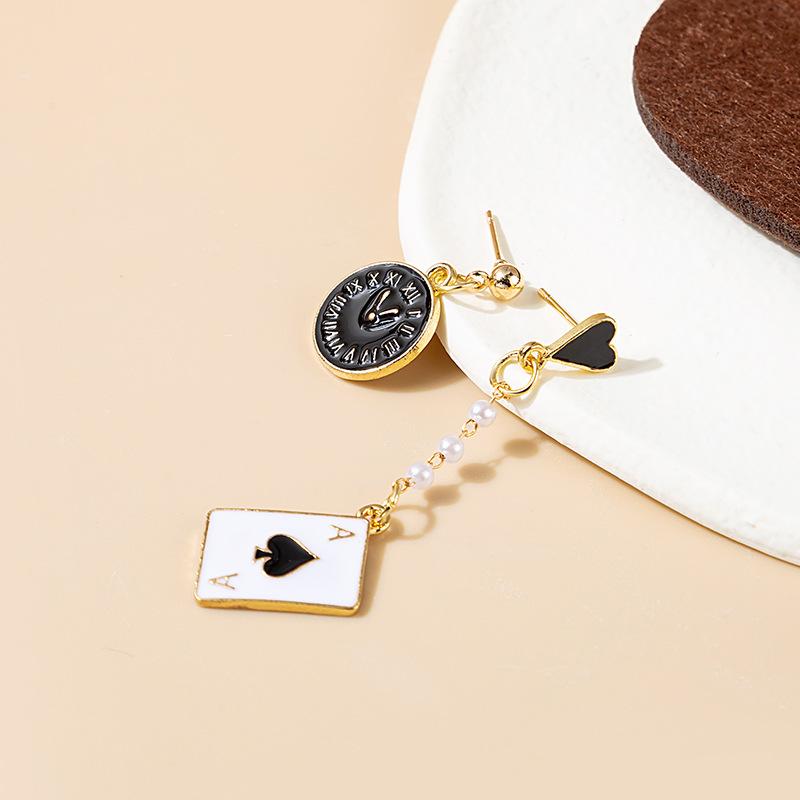 Korean girl asymmetrical playing card clock earrings, sweet Alice dripping pearl cute stud earrings