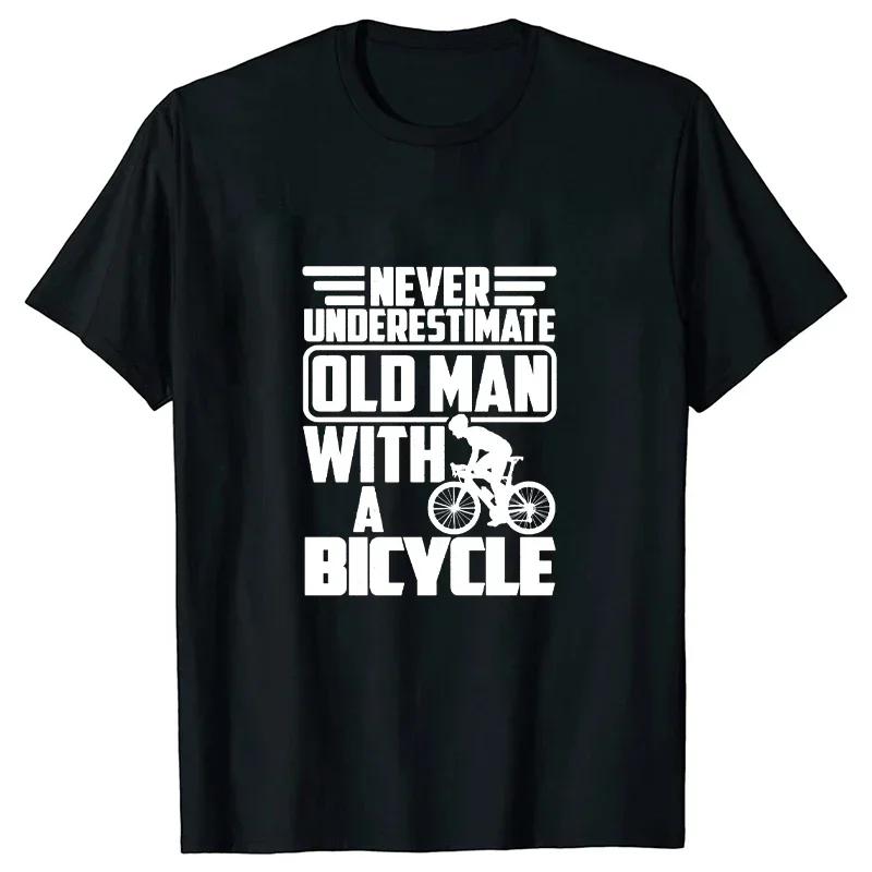 Pánské triko Nikdy nepodceňujte starého muže s potiskem na kole Trička Léto s krátkým rukávem ČERNÉ Tričko Trička Trička Oversize Košile