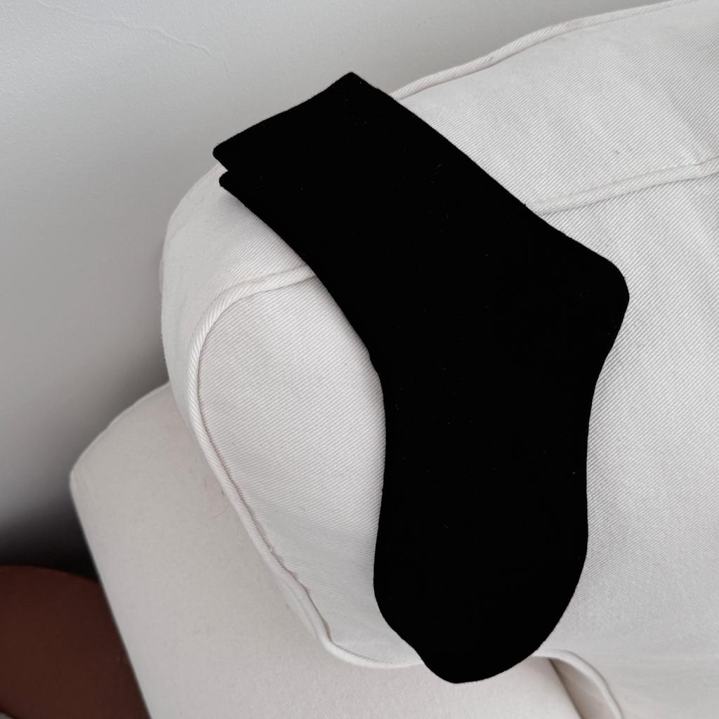 Retro Red Socks Women Casual Fashion Solid Color Black White Gray Long Socks Autumn and Winter Knitted Cotton Middle Tube Socks
