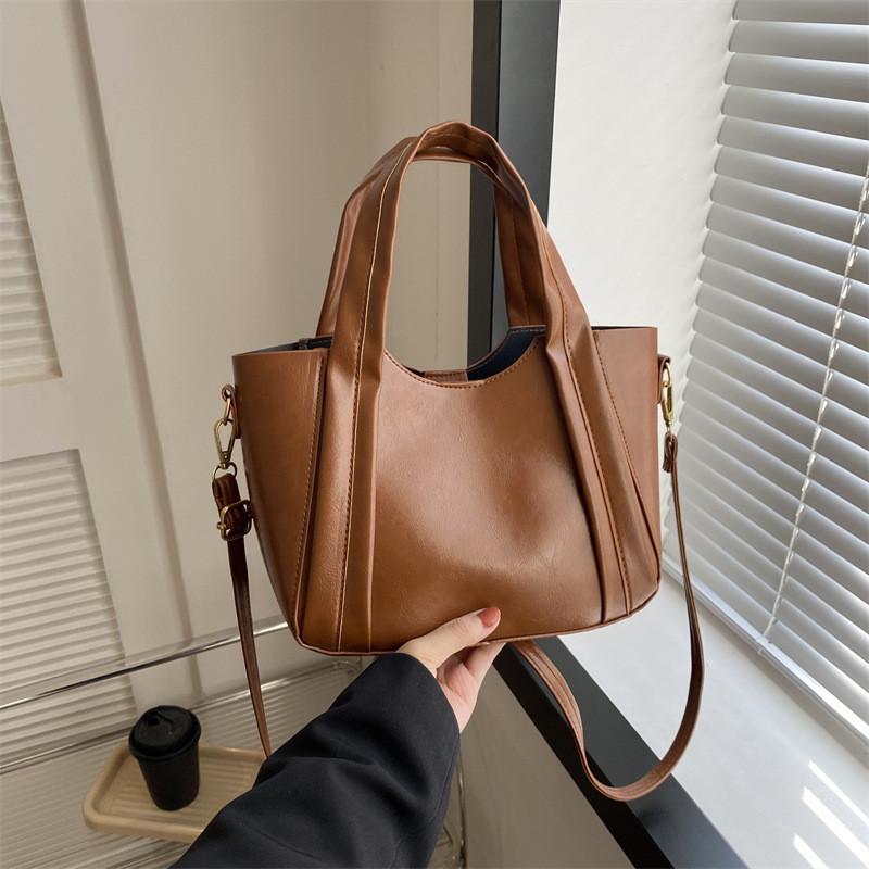Fashionable Large Capacity Bucket Bag For Women In Trendy Street Style Pu Material