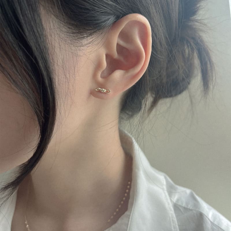 youngglow 14k tied piercing