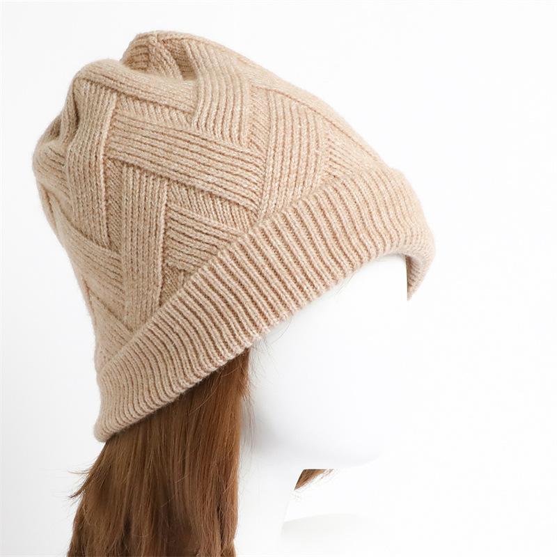 Solid color knitted wool hat men's and women's autumn and winter warm ear protection hat sweet pullover hat wool hat versatile