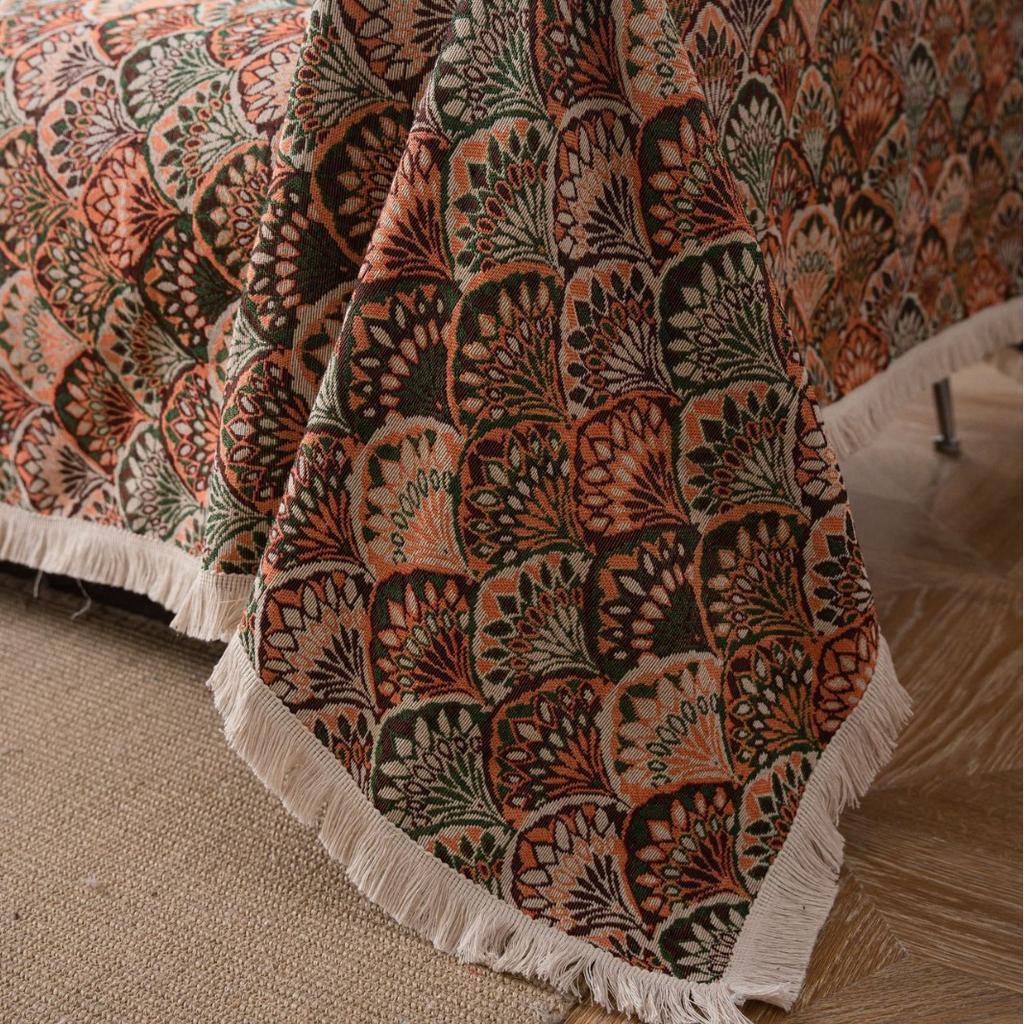 A Whole Sofa Towel Is Universal In All Seasons, All-inclusive Jacquard, and The Sofa Cover Is Anti-cat Scratch.