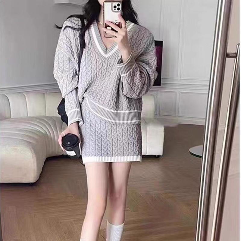 Fashion Retro V-neck Contrast Color Twist Pattern Sweater + High Waist Bag Hip Knitted Skirt Two-piece Women