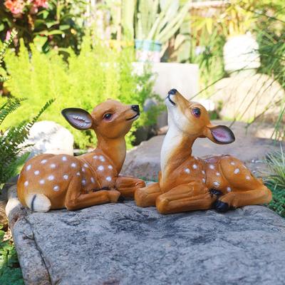 Resin Plum Blossom Deer Figurine: Outdoor Garden and Wedding Decoration Elk Ornament
