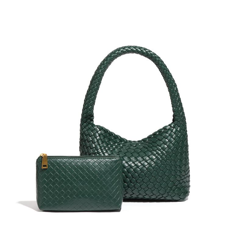 Trendy retro niche armpit bag fashionable and casual versatile handwoven bag soft leather large capacity hand lift mother and child bag