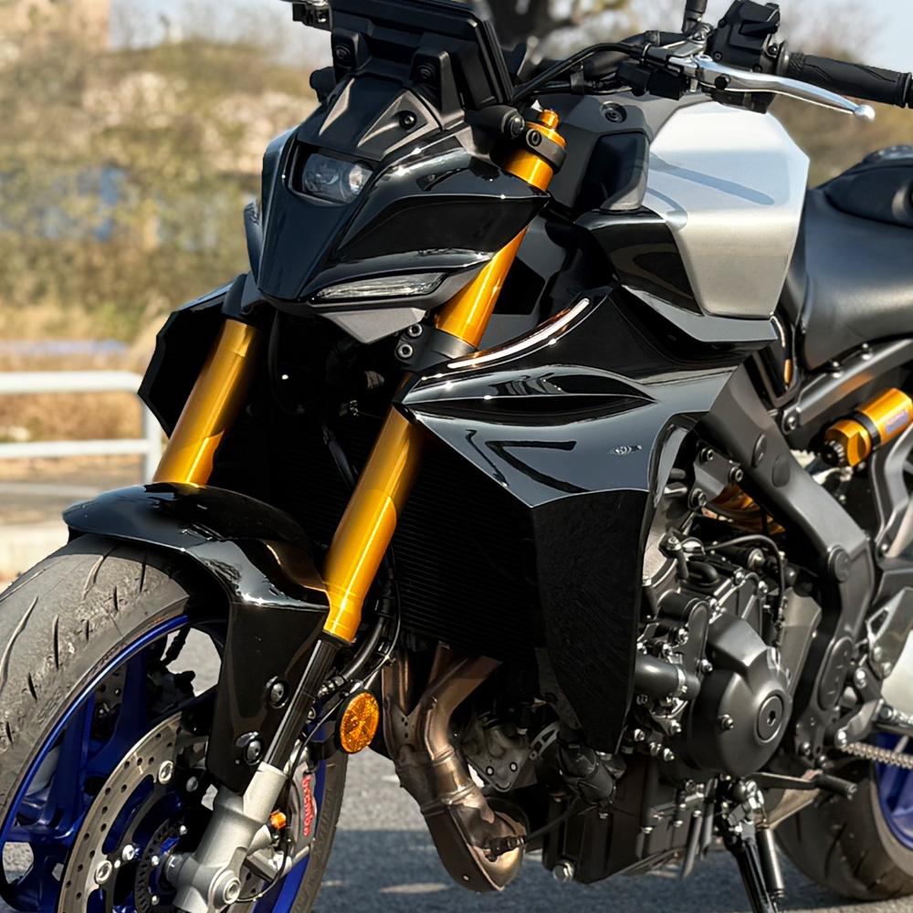 Motorcycle Accessories Radiator Side Panel Protector Cover Fairing With Turn Signals For Yamaha MT09 MT-09 MT 09 SP 2024 2025