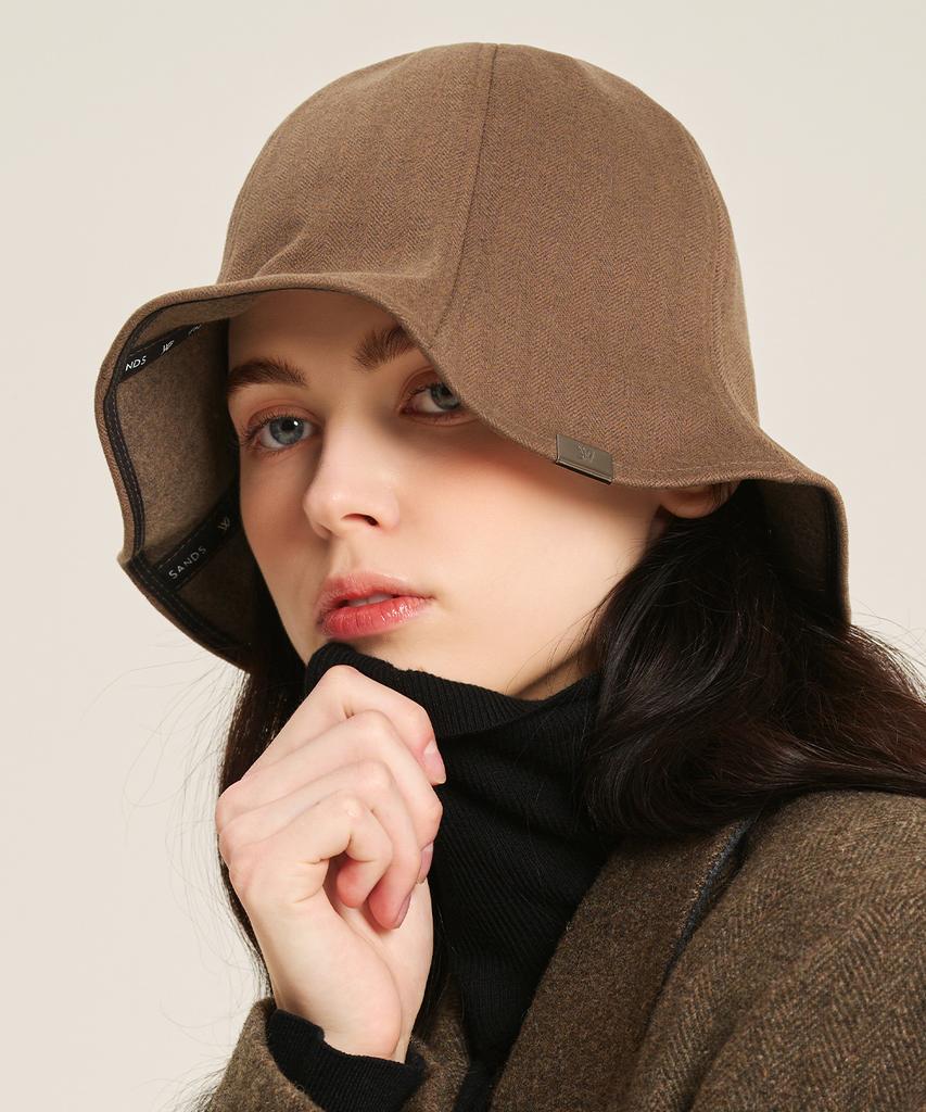 Hwaiteusaenjeu Flare Bucket Hat Ron May (4 Colors)