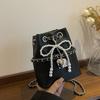 Chain bag women's spring new niche design single shoulder messenger bag is now popular bucket bag