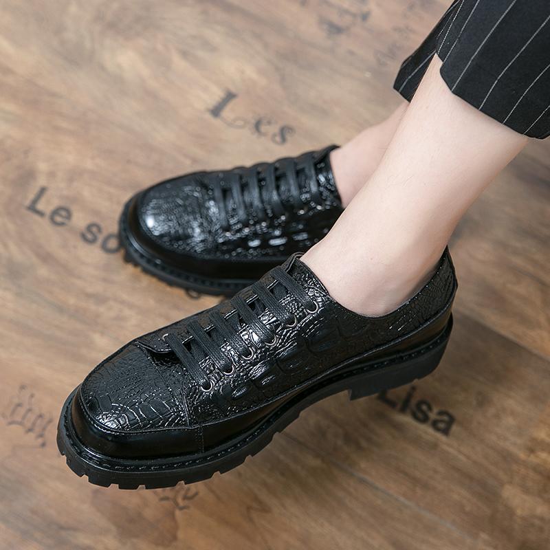 Модные брендовые весенние кожаные туфли на шнуровке — фото 3