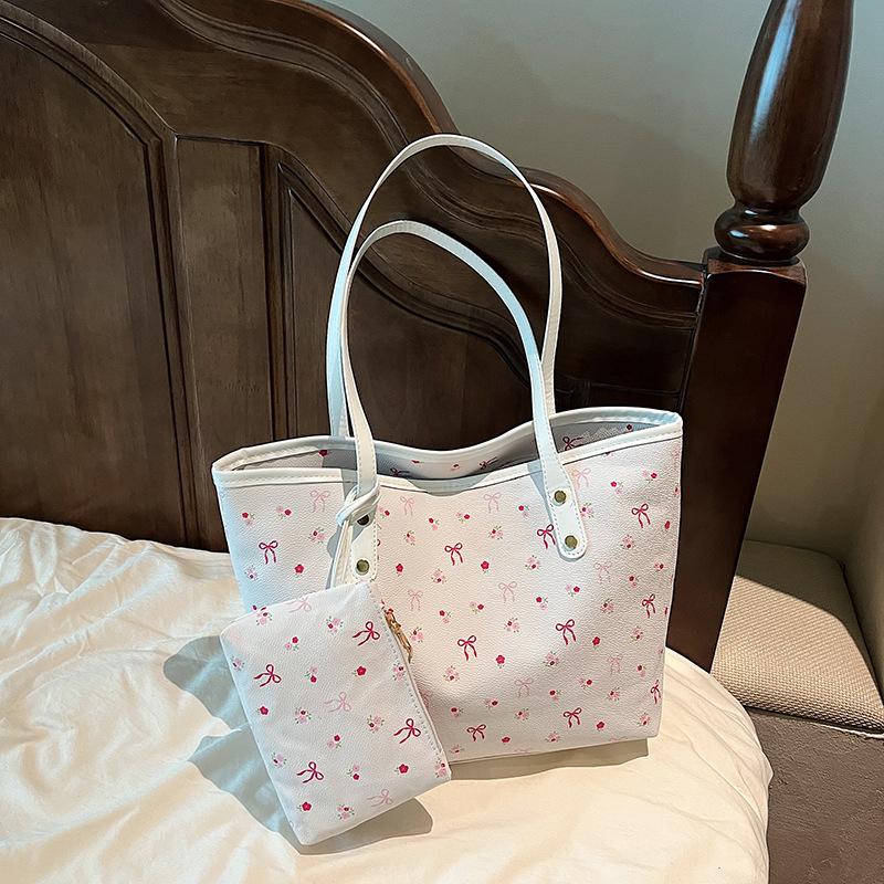 1Pc Niche Design Women's Bag Textured Tote Bag Large Capacity Underarm Bag College Student Commuting Shoulder Bag