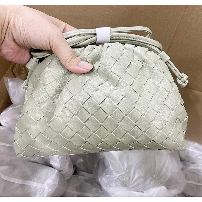 Winter Hand-woven Cloud Bag Trendy Dumpling Bag New Exquisite Fashion One Shoulder Oblique Span Hand Bag