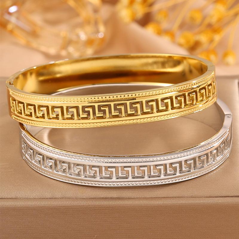 Popular , Chinese style Great Wall pattern hollow opening stainless steel , light luxury versatile girlfriend