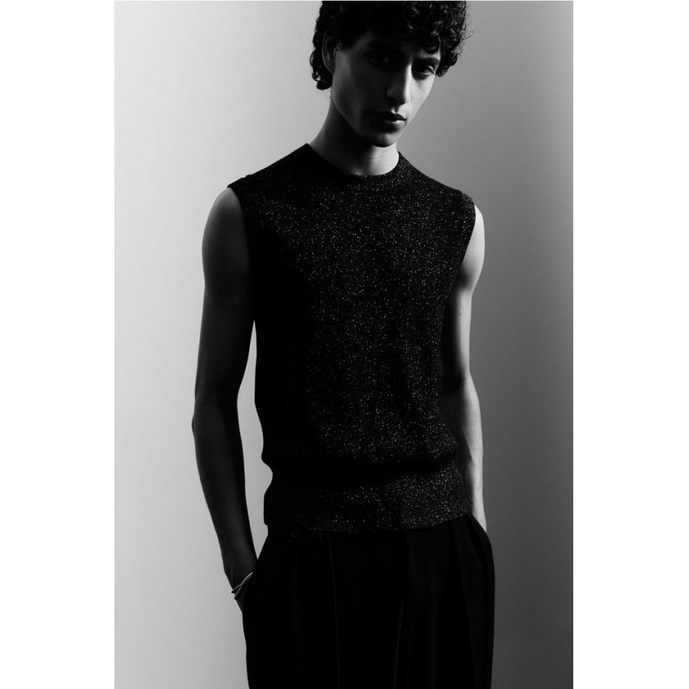 

Жилет-свитер HM slim Fit Glitter черный S