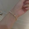 Bracelet Perle Irregulière Forme Spéciale Française Bracelet Femmes Niche Luxe Léger Exquis Doré Demi-Bracelet Bracelet Accessoires