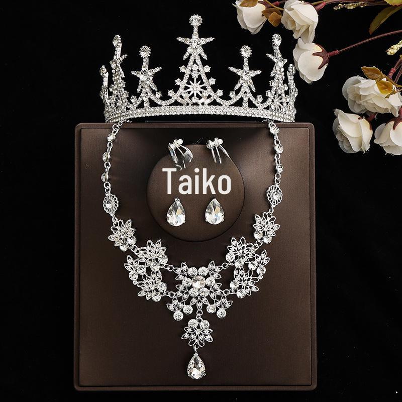 Ensemble Nuptial Féerique: Couronne, Collier & Boucles d'oreilles – Parfait pour un Mariage ou un Anniversaire
