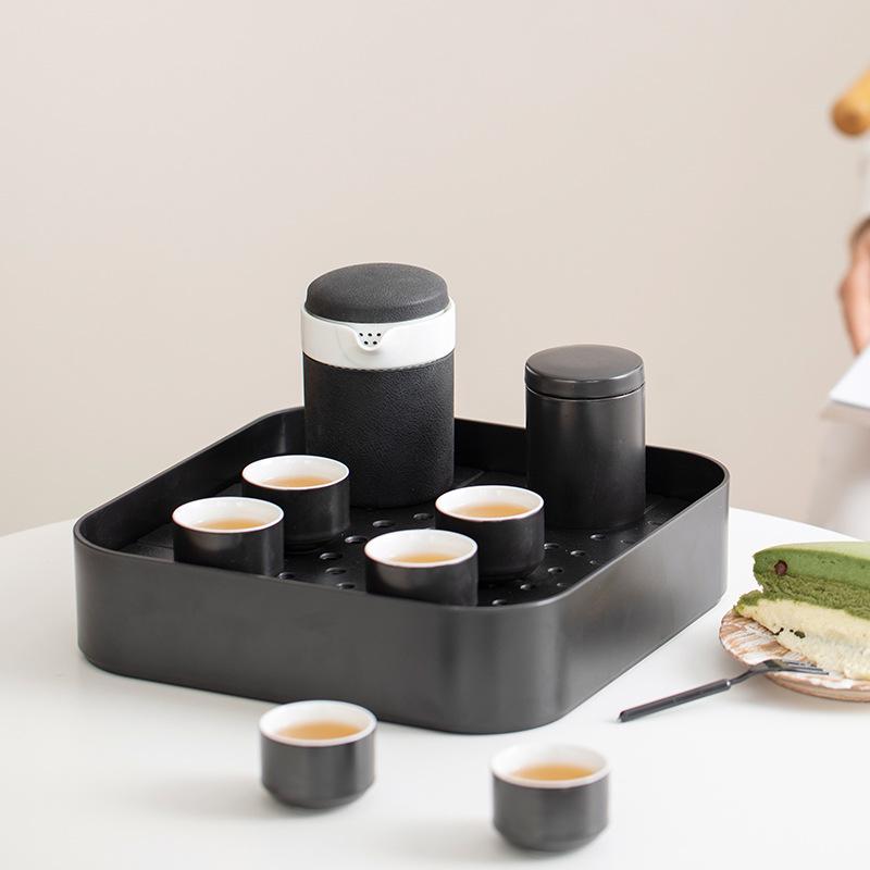 Heartfelt Portable Kung Fu Tea Set: Modern, Anti-scalding Teapot with Quick-brew Cups for Home and Outdoor Use.