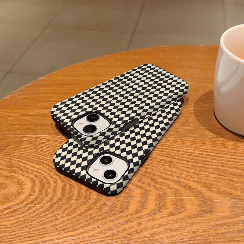 Diamond Argyle Checkered Geometric Tile Pattern Art Retro Vintage Film Aesthetic Protective Shockproof Bumper Case Cover For iPhone 14 15 16ProMaxPlus