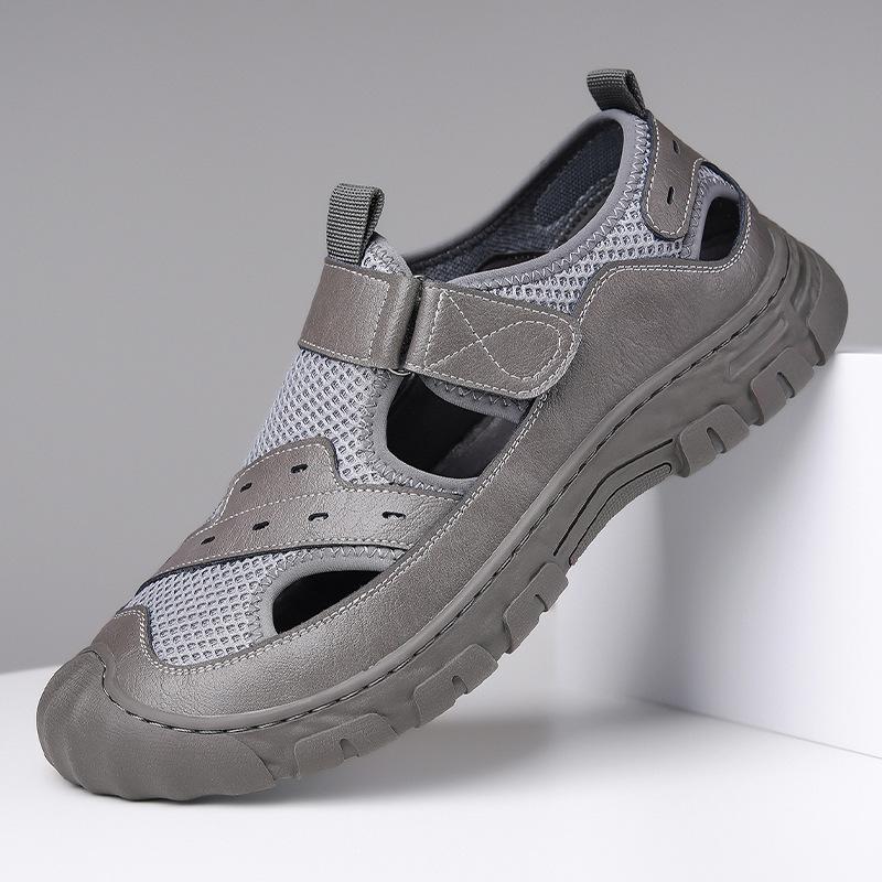 Mode Sommer Neue Designer Mesh Freizeit Strandschuhe für Herren Atmungsaktive Weiche Leder Sandalen Mann Mode Weiche Sohle Einfarbige Schuhe Mann
