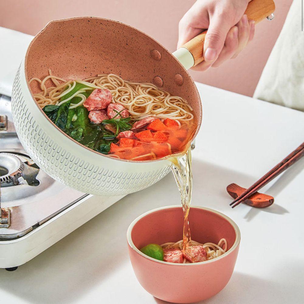 Wooden Handle Japanese Saucepan Universal Diversion Port Soup Pot Aluminum Alloy with Lid Non-stick Pan Baby Food