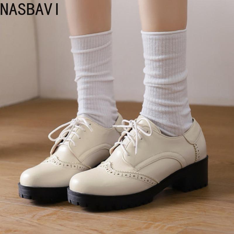 

Туфли-броги в британском стиле, однотонные, черного, бежевого и коричневого цвета, с круглым носком, на шнуровке, на квадратном массивном высоком каблуке, винтажные женские туфли-лодочки, размер 45 39