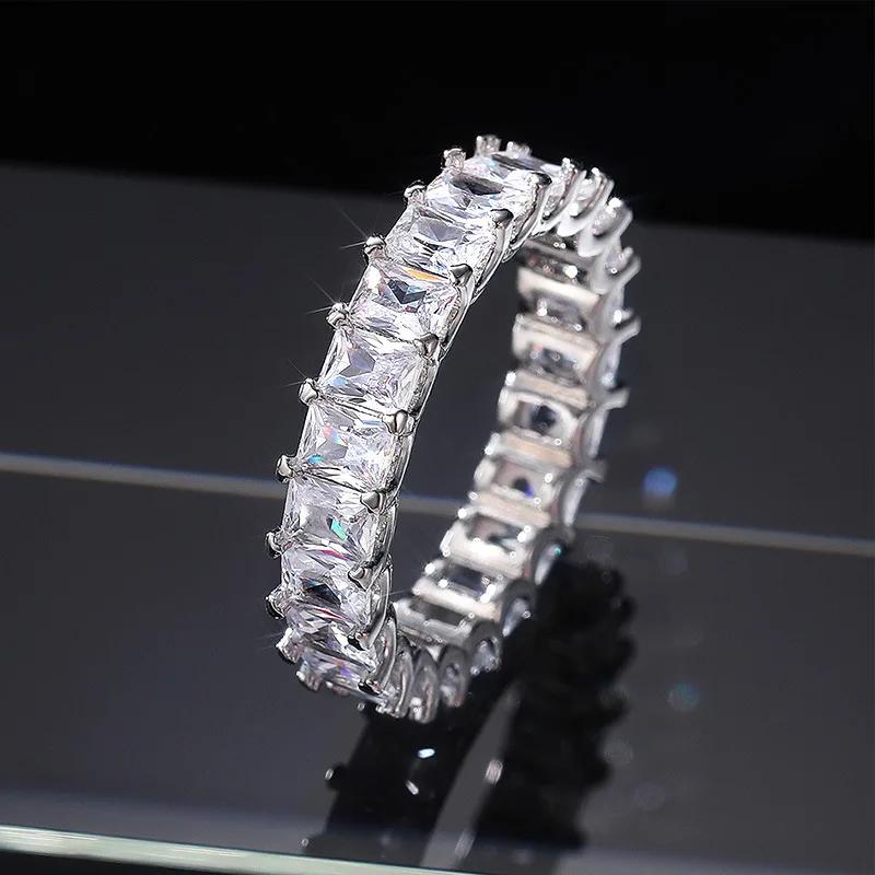 Bright Green Cubic Zirconia Ring Female Engagement Party Jewelry Noble Lady Fashion Wedding Ceremony Accessories Gift