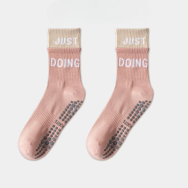 Anti-slip Yoga Socks, Pilates Long Socks, Pure Cotton Anti-slip Dance and Fitness Sports Women's Mid-calf Socks