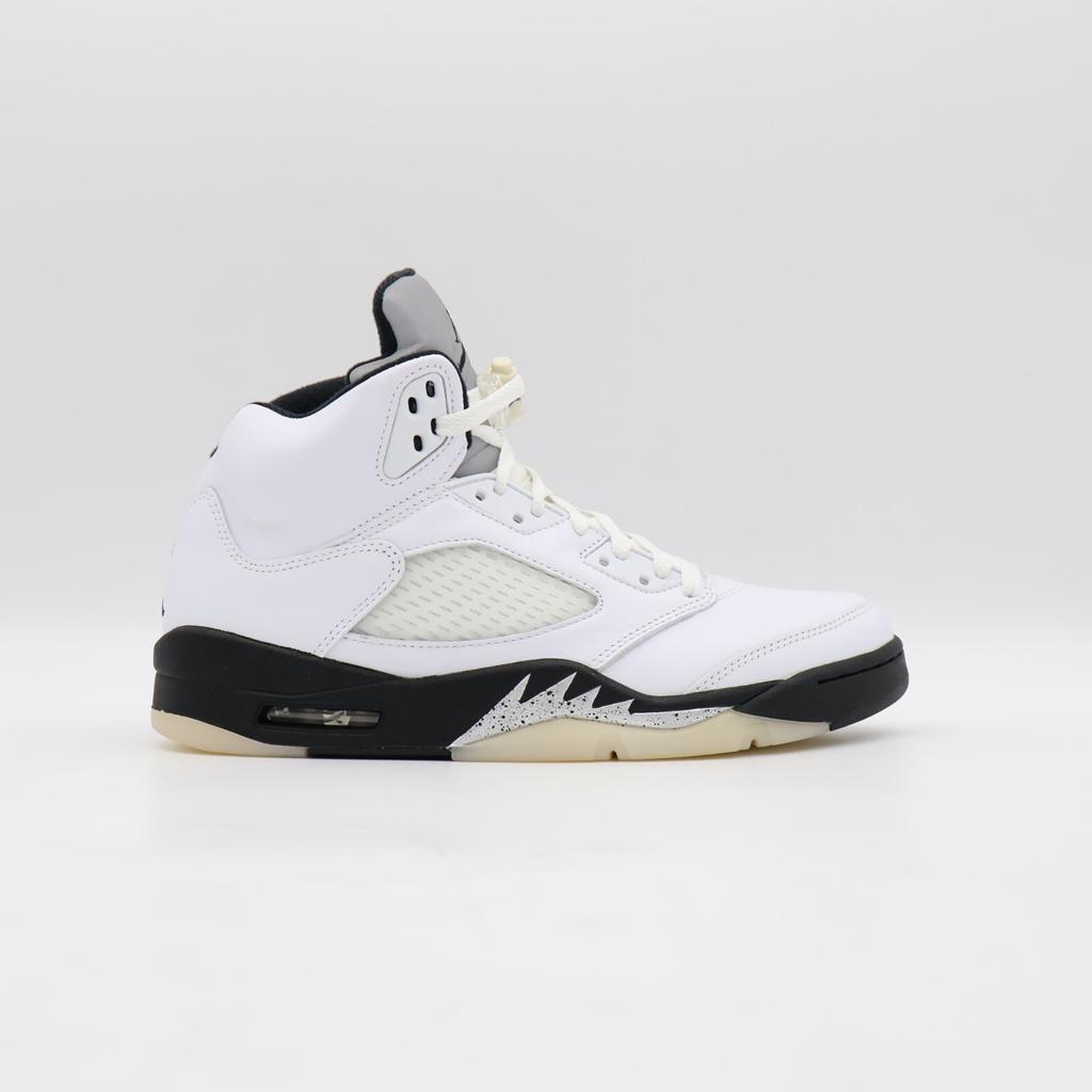 DD0587-110 Nike Air Jordan 5 Retro White and Black (Men's)