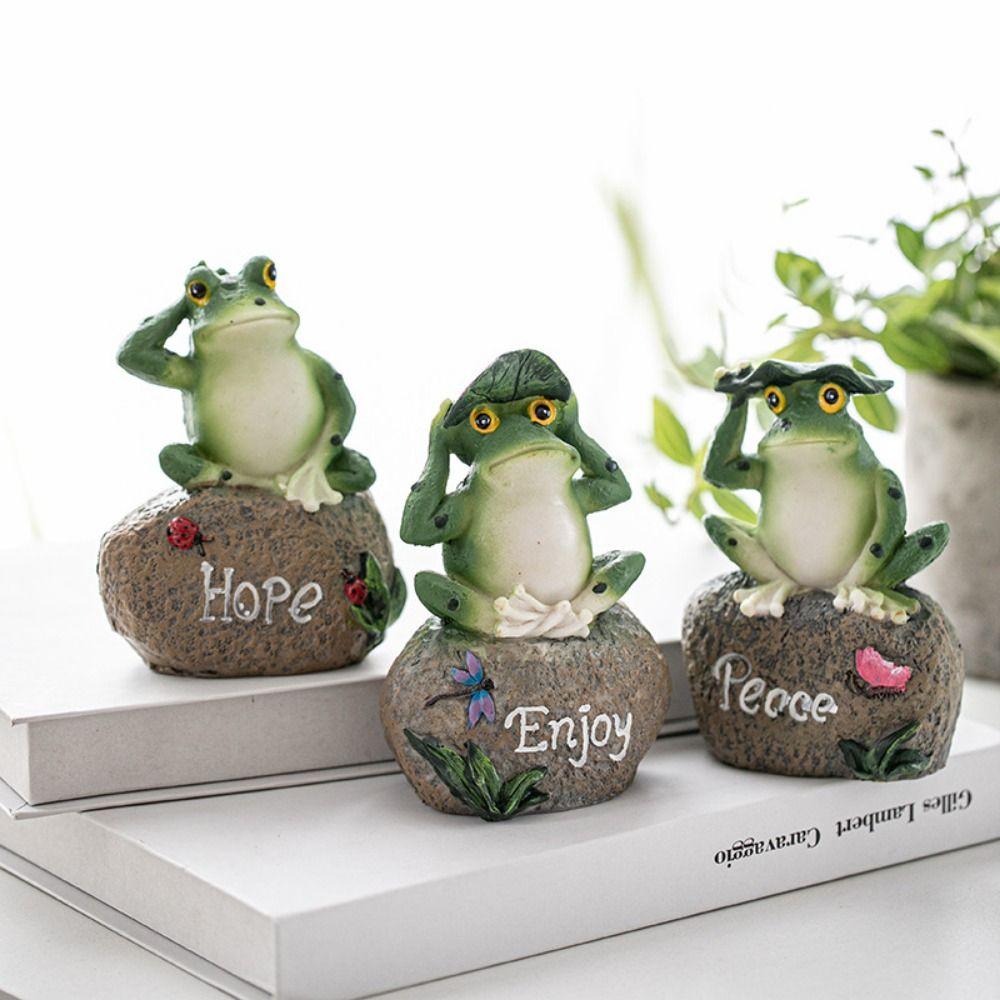 Small Resin Frog Statue Cartoon English Sign Frog Creative Garden Frog Ornament Outdoor