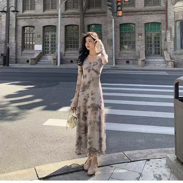 Retro printed dress Chinese women's autumn new slim spring and summer temperament thin horn long dress women's tide