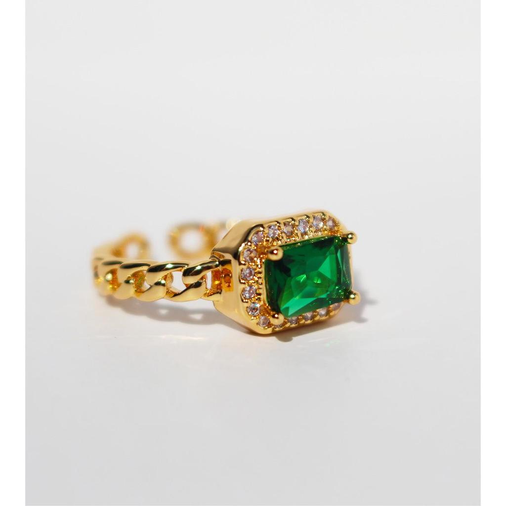Emerald Zircon Retro French Ring - Niche Design, Open Joint, Light Luxury Fashion
