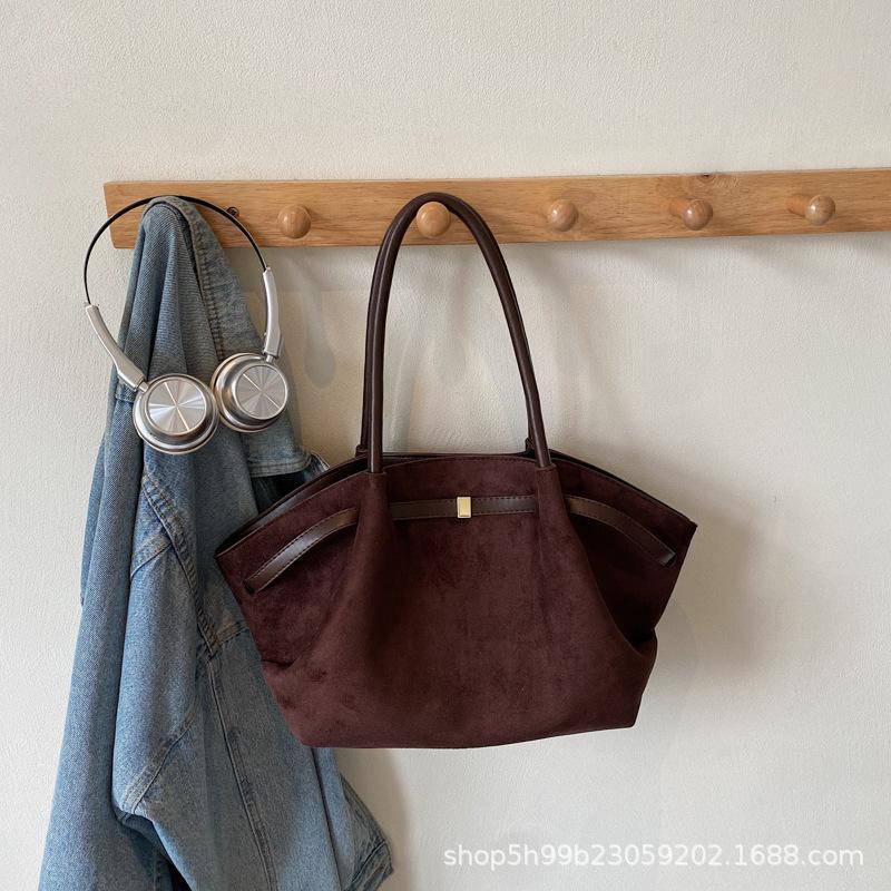 Fashion large-capacity underarm bag women's new commuter handbag high-end versatile shoulder tote bag