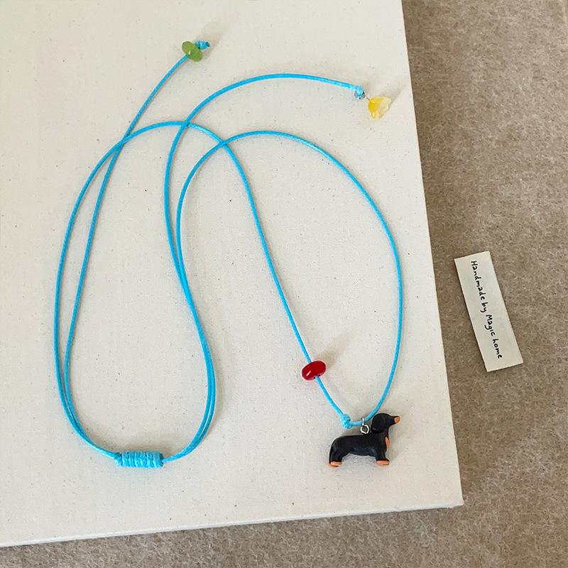 

Мультяшная трехмерная такса из натурального камня, ожерелье для женщин, цвет допамина, милая, нежная, цепочка на шею, цепочка на свитер