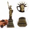 Statuetta Metallo Retro – Decorazione da Tavolo per Casa e Ufficio Souvenir Regalo