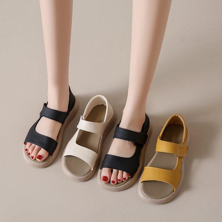 Velcro flat Roman sandals women 2025 new summer Internet celebrity explosion soft-soled lazy casual beach sandals