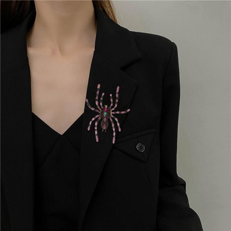 Vintage Spider Brooch Crystal Insect Accessory Pin Halloween Jewelry Gift