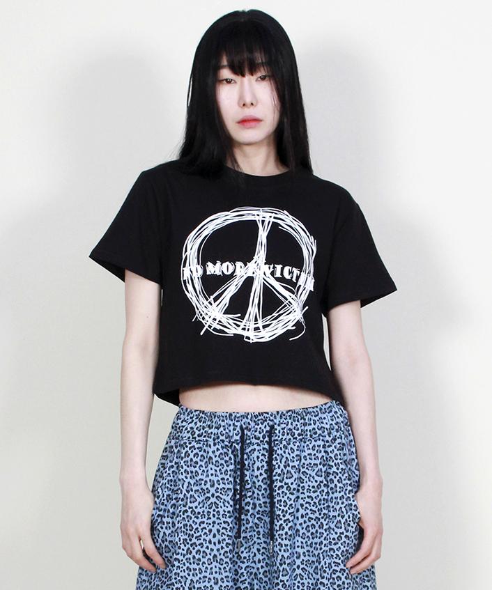 Deumakeu Piece Graphic Crop Short Sleeve T-Shirt Black