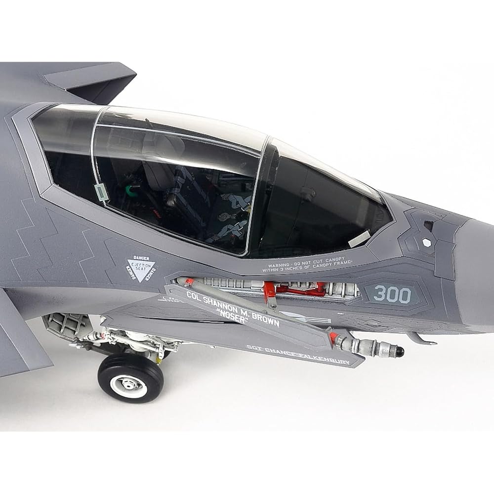 Tamiya (TAMIYA) 1/48 Masterpiece Series No. 127 Lockheed Martin F-35C Lightning II Plastic Model ...