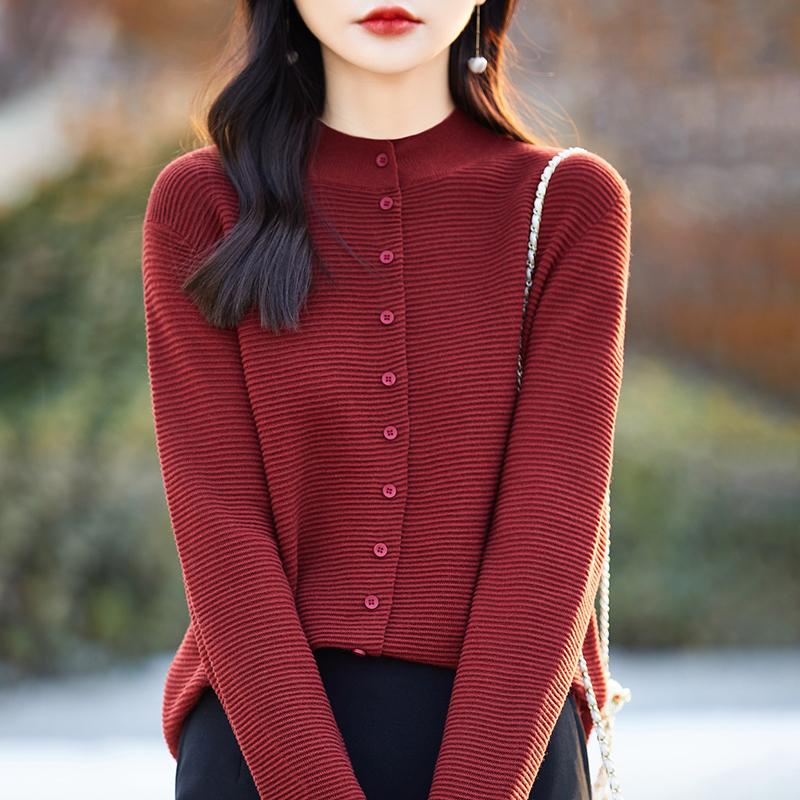 Leichte Strickjacke für Damen aus 50 % Wolle und 50 % Maulbeerseide – vielseitige Strickware für 4 Jahreszeiten für ganzjährigen Komfort und Stil