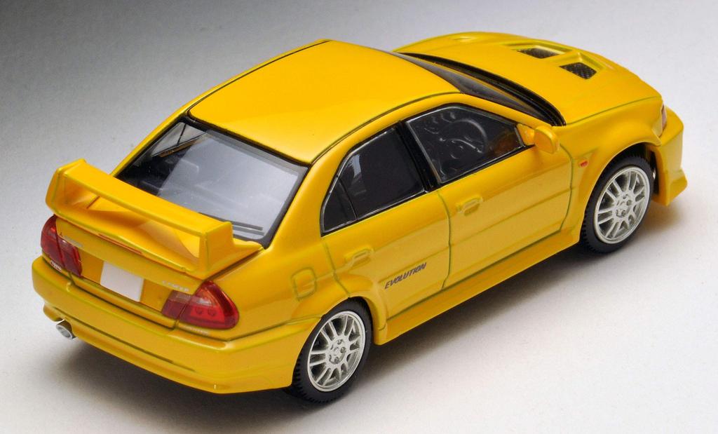 Tomica Limited Vintage Neo Scale Mitsubishi Lancer GSR Evolution V Finished Model 1/64 LV-N187a (Yellow) -
