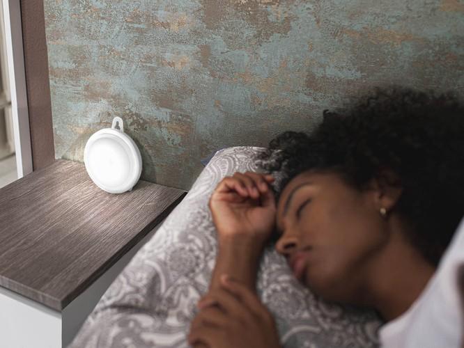 LED night lamp with motion sensor