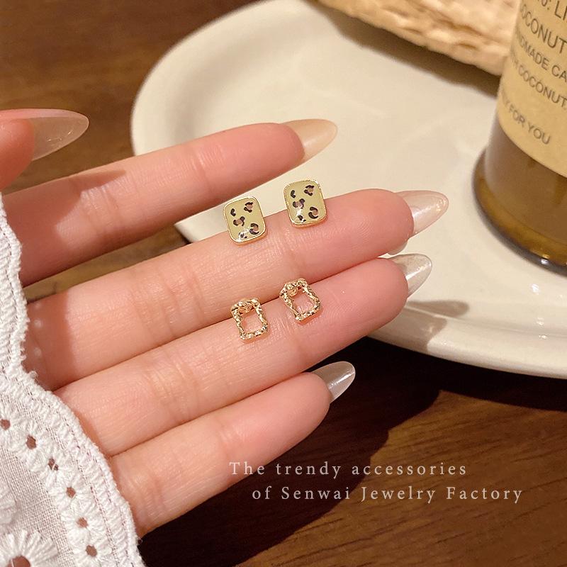 Four-piece French retro fashion stud earrings women's light luxury niche design earrings new versatile accessories