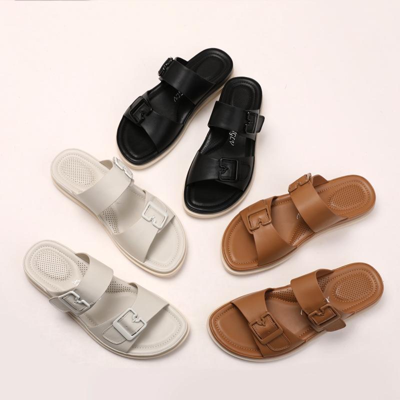 Stepping on shit feels cool slippers outdoor leisure new fashion buckle decoration versatile non-slip open-toed thick-soled holiday slippers