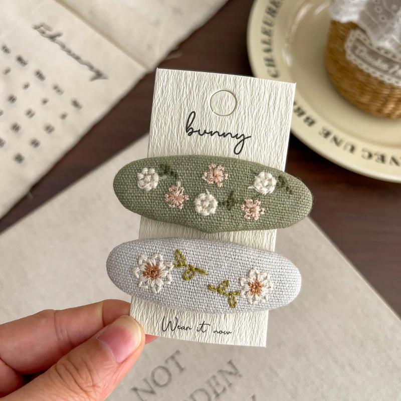 2Pcs Embroidery Flower Children s Hairpin Sweet Hair Clip Bangs Side Clip Hairpin Barrettes Headwear Hair Accessories Headdress