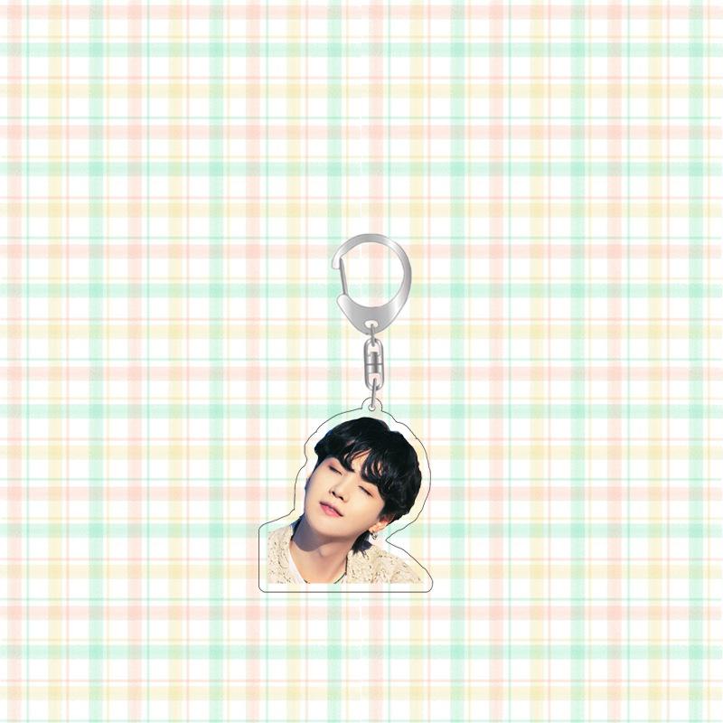 7pcs BTS Summer-themed Keychains, Featuring Real-life Portraits, and Celebrity Merchandise Support Charms.