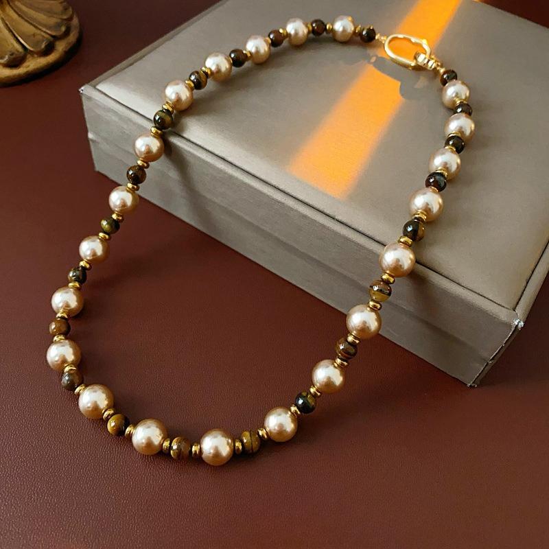 Color-matched Sequin Clasp Necklace, Retro and Luxurious, High-end Style, Sweater Chain, Suitable for Autumn and Winter, Niche Product